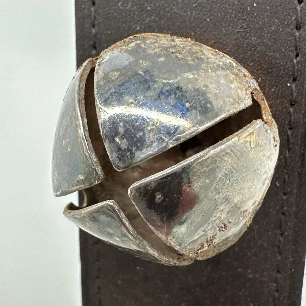 VTG Towle Silversmiths Silver Toned Sleigh Bells Jingle Leather Strap Door 18